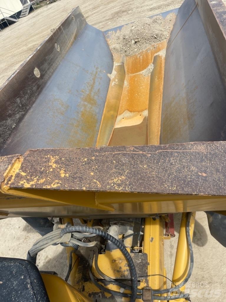 CAT 725 Dumpperit