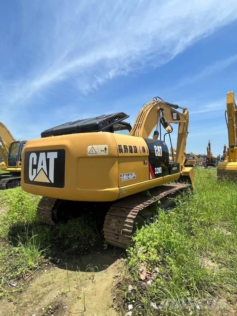 CAT 320d Telakaivukoneet