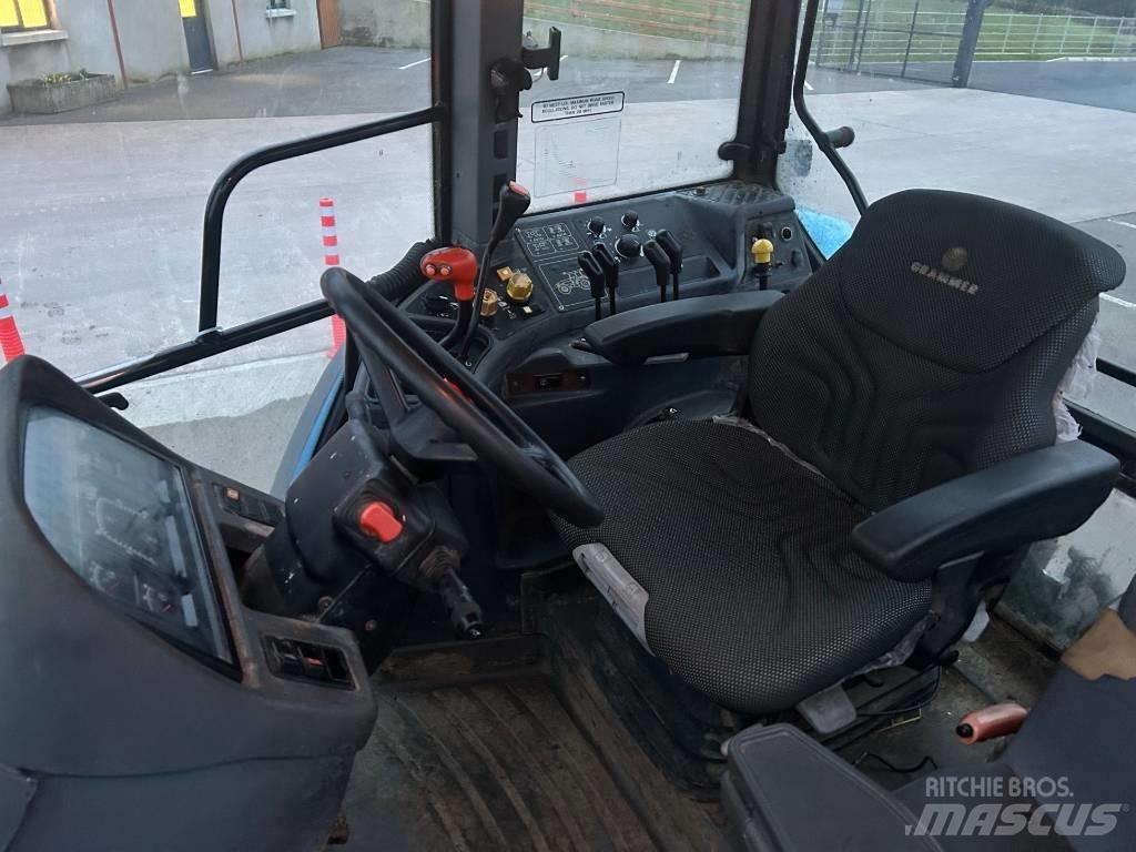 New Holland TM 140 Traktorit