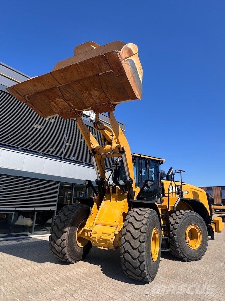 CAT 966 Pyöräkuormaajat