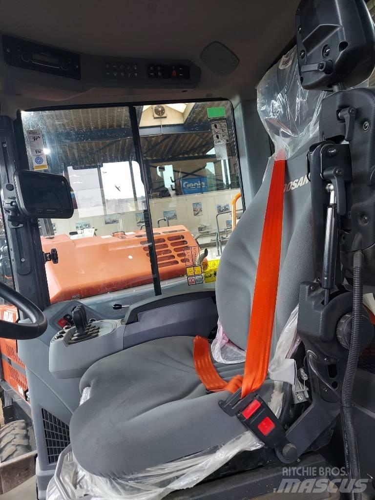 Develon DL 320-7 Pyöräkuormaajat