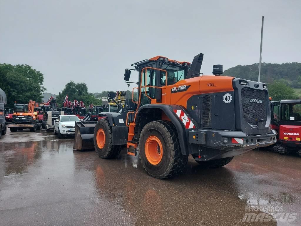 Develon DL 320-7 Pyöräkuormaajat