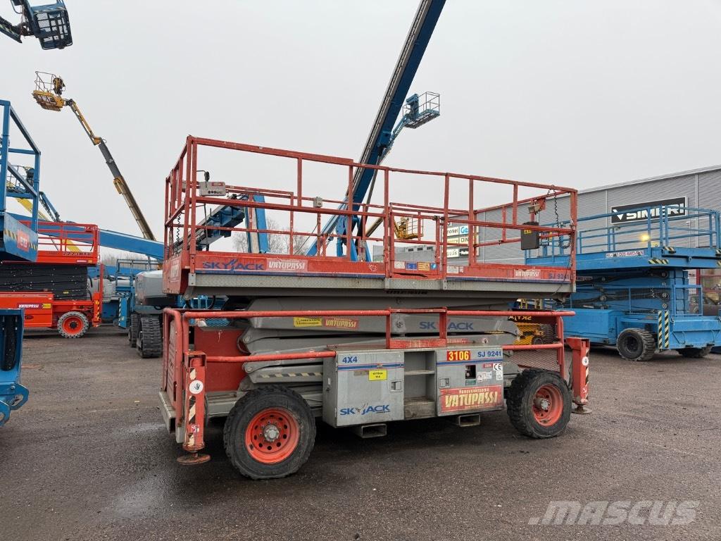 SkyJack SJ 9241 Saksilavat
