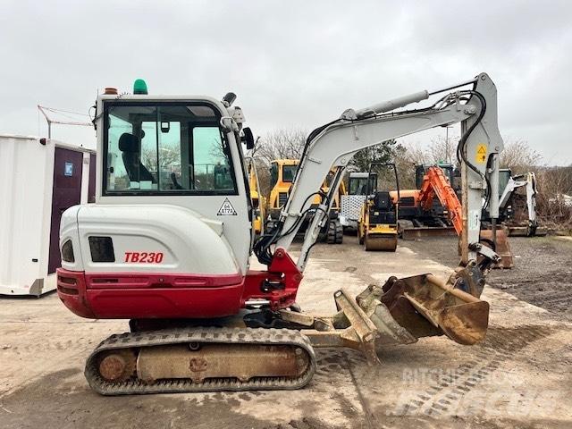 Takeuchi TB 230 Minikaivukoneet < 7t