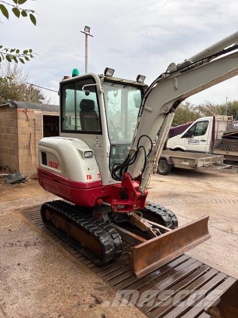 Takeuchi TB 230 Minikaivukoneet < 7t