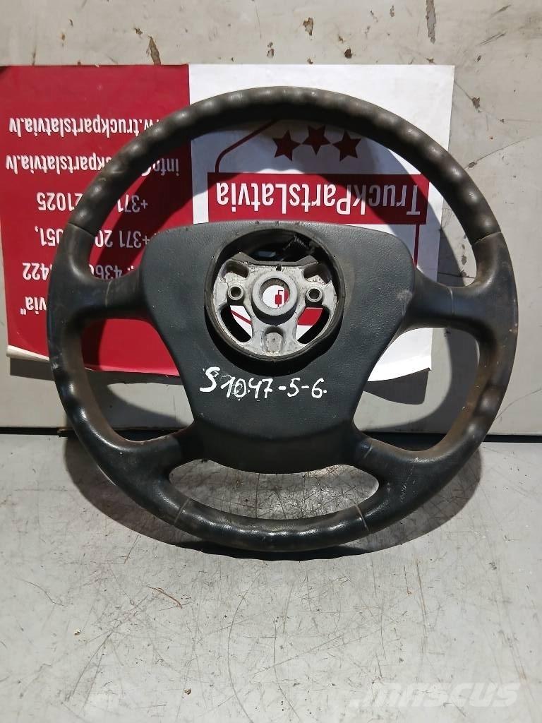 Scania P 420   1495393 Ohjaamot ja sisustat