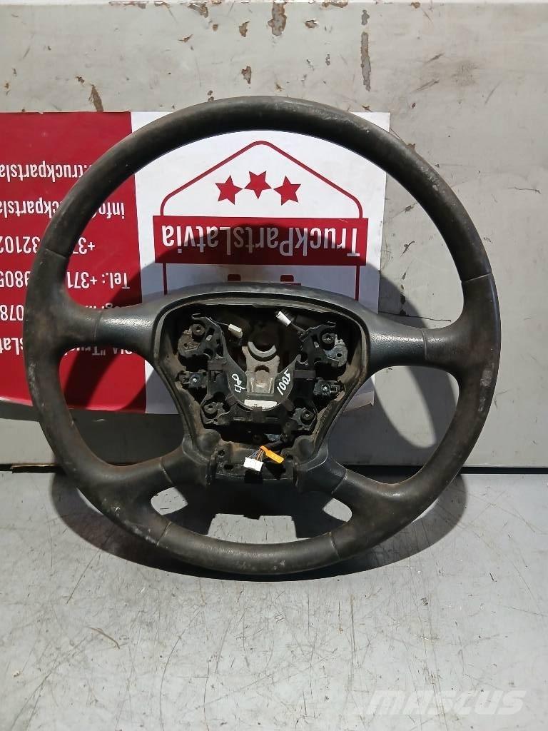 Scania P 420   1495393 Ohjaamot ja sisustat