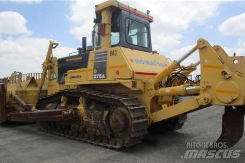 Komatsu D275A-5 Telaketjupuskutraktorit