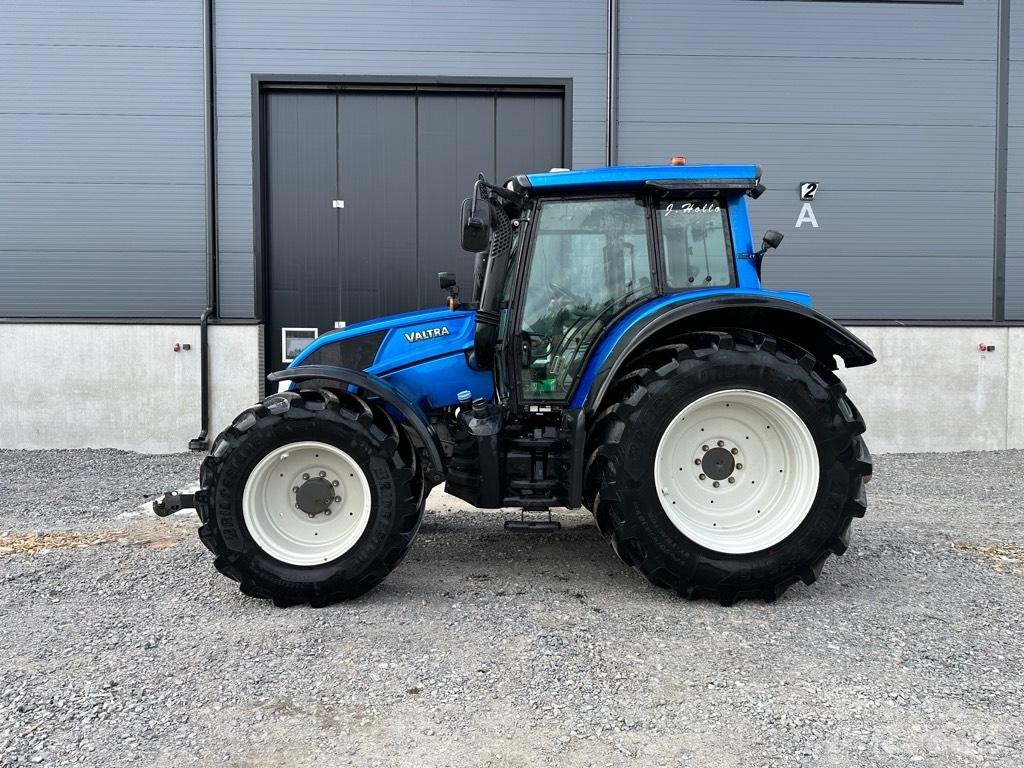 Valtra N 123 Traktorit