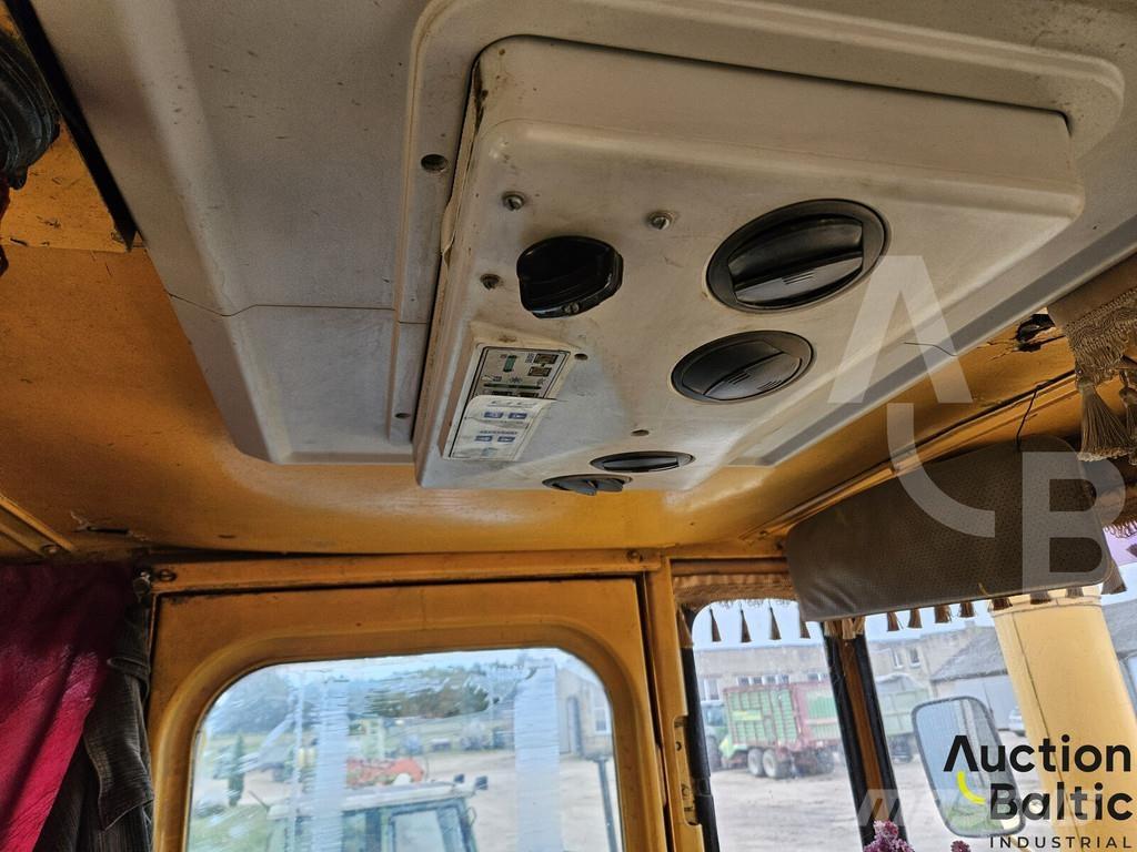  Kirovec K-701 Traktorit