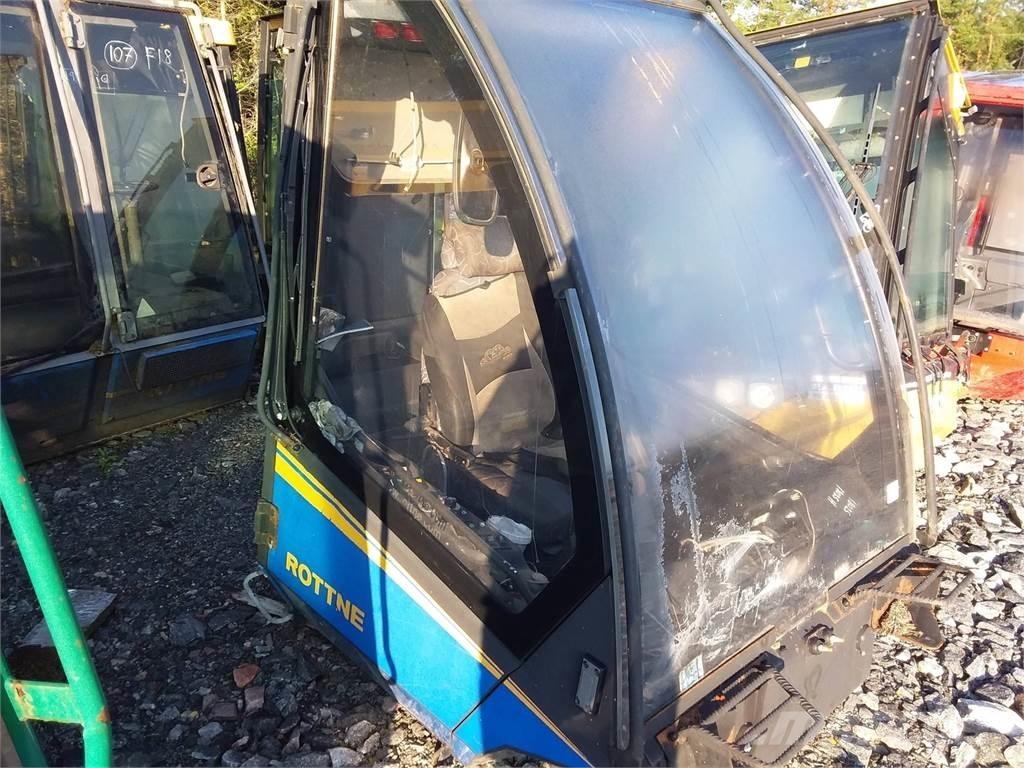 Rottne H20 Ohjaamo ja sisusta