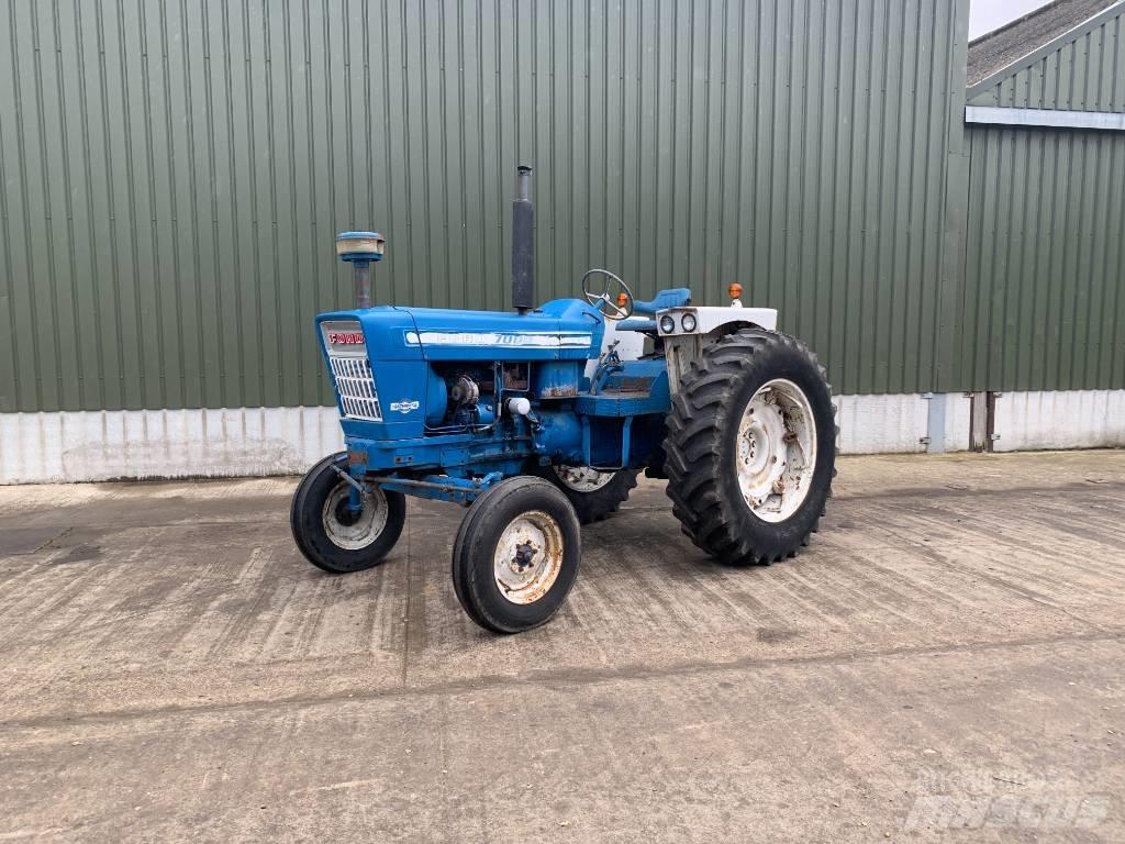 Ford 7000 Traktorit