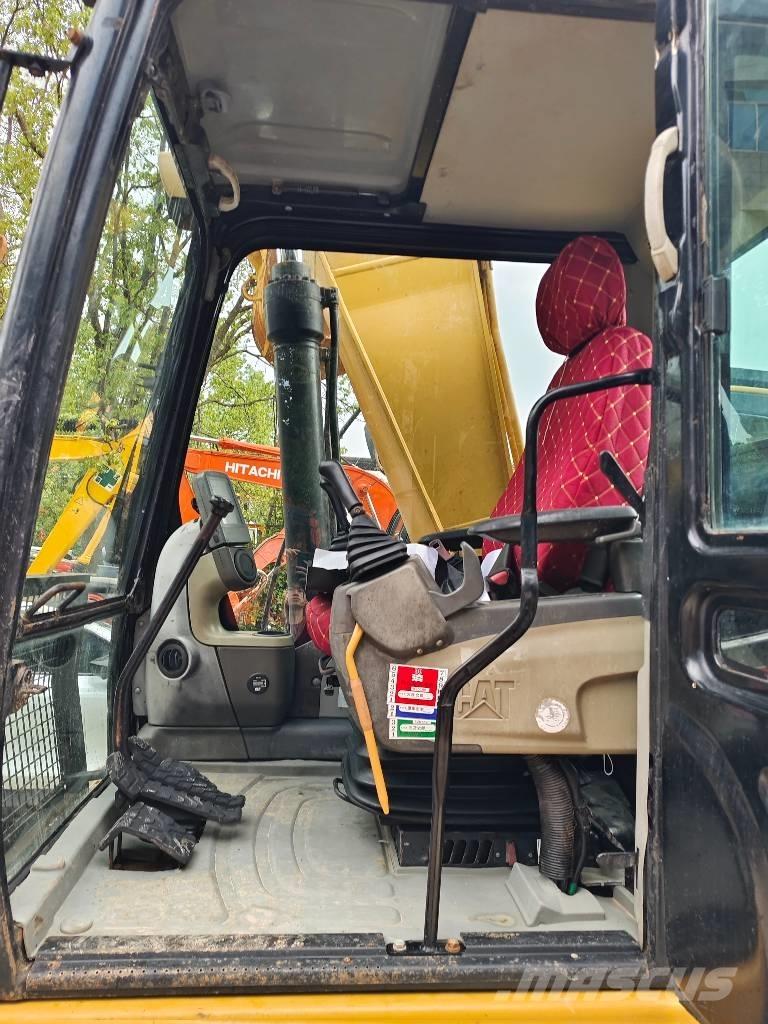 CAT 320 D2 Telakaivukoneet