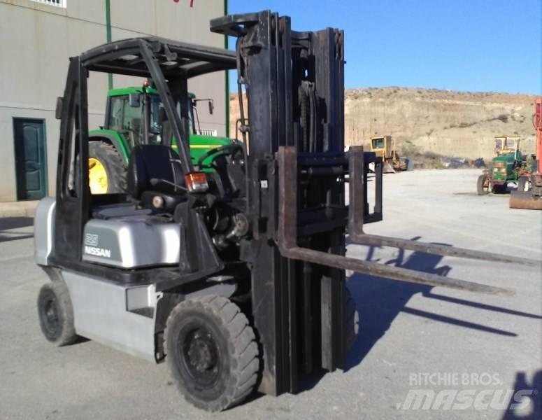 Nissan FD02A25Q Dieseltrukit