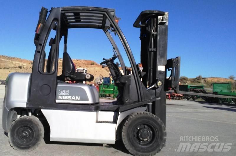 Nissan FD02A25Q Dieseltrukit