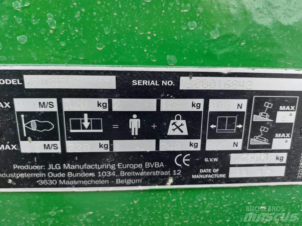 JLG 3246 ES Saksilavat