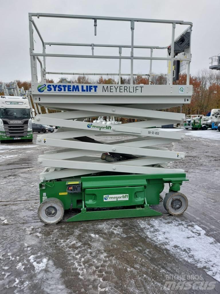 JLG 3246 ES Saksilavat