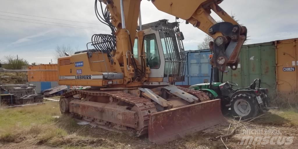 Liebherr R 932 T Erikoiskaivinkoneet