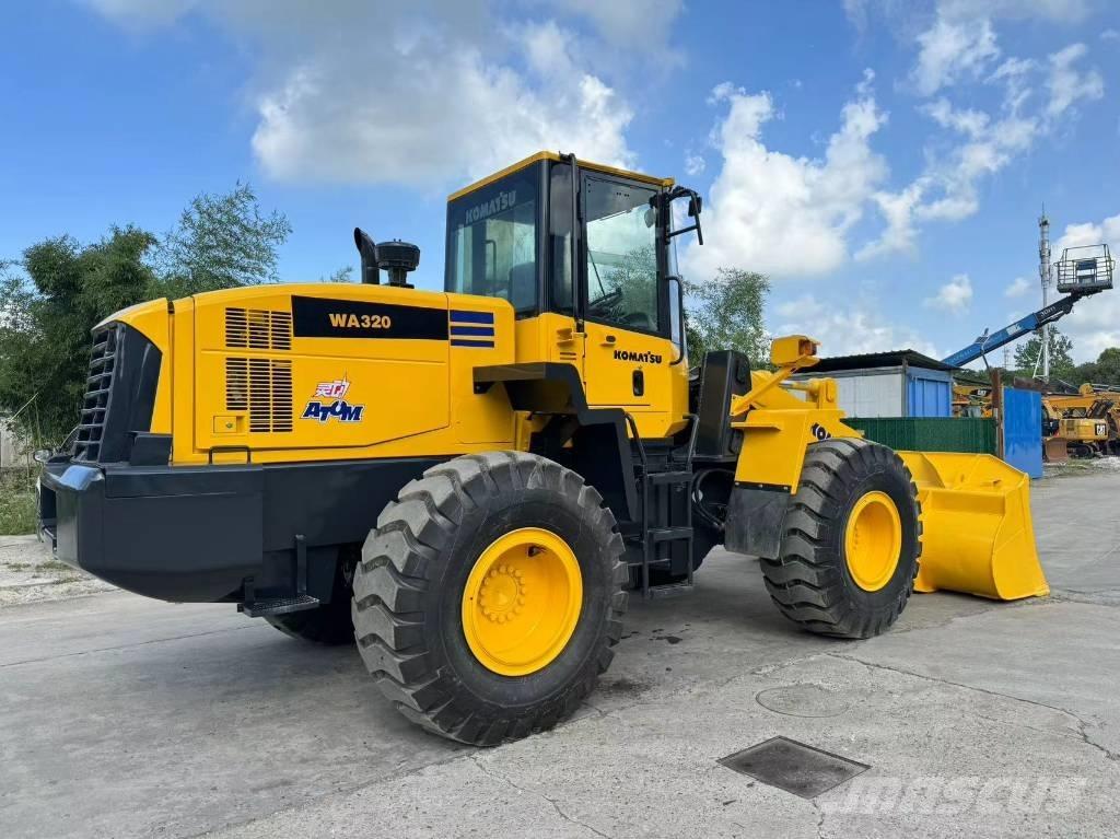 Komatsu WA 320-5 Pyöräkuormaajat