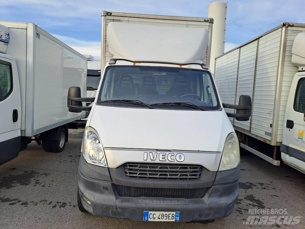 Iveco DAILY 60C17 Umpikorikuorma-autot