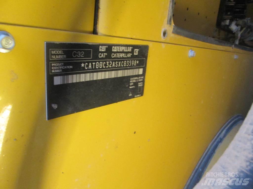 CAT C 32 Dieselgeneraattorit