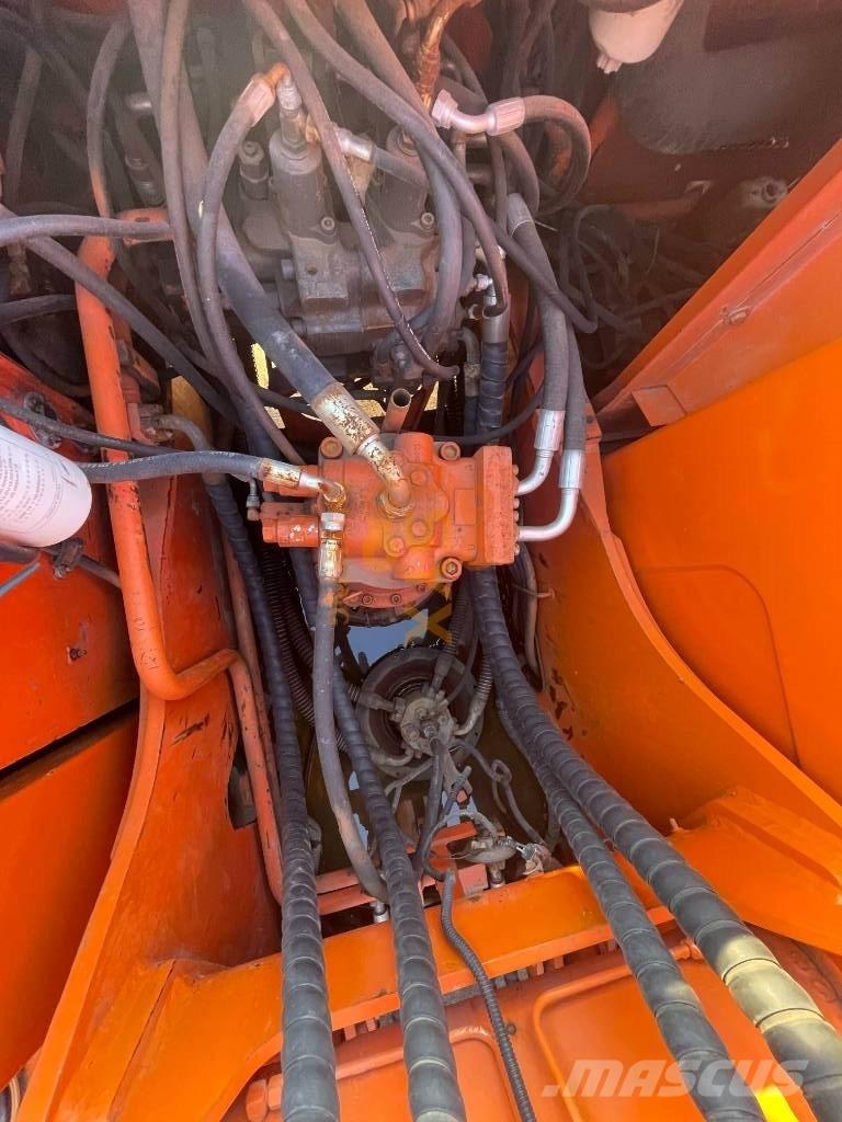 Doosan 220 LC-7 Telakaivukoneet