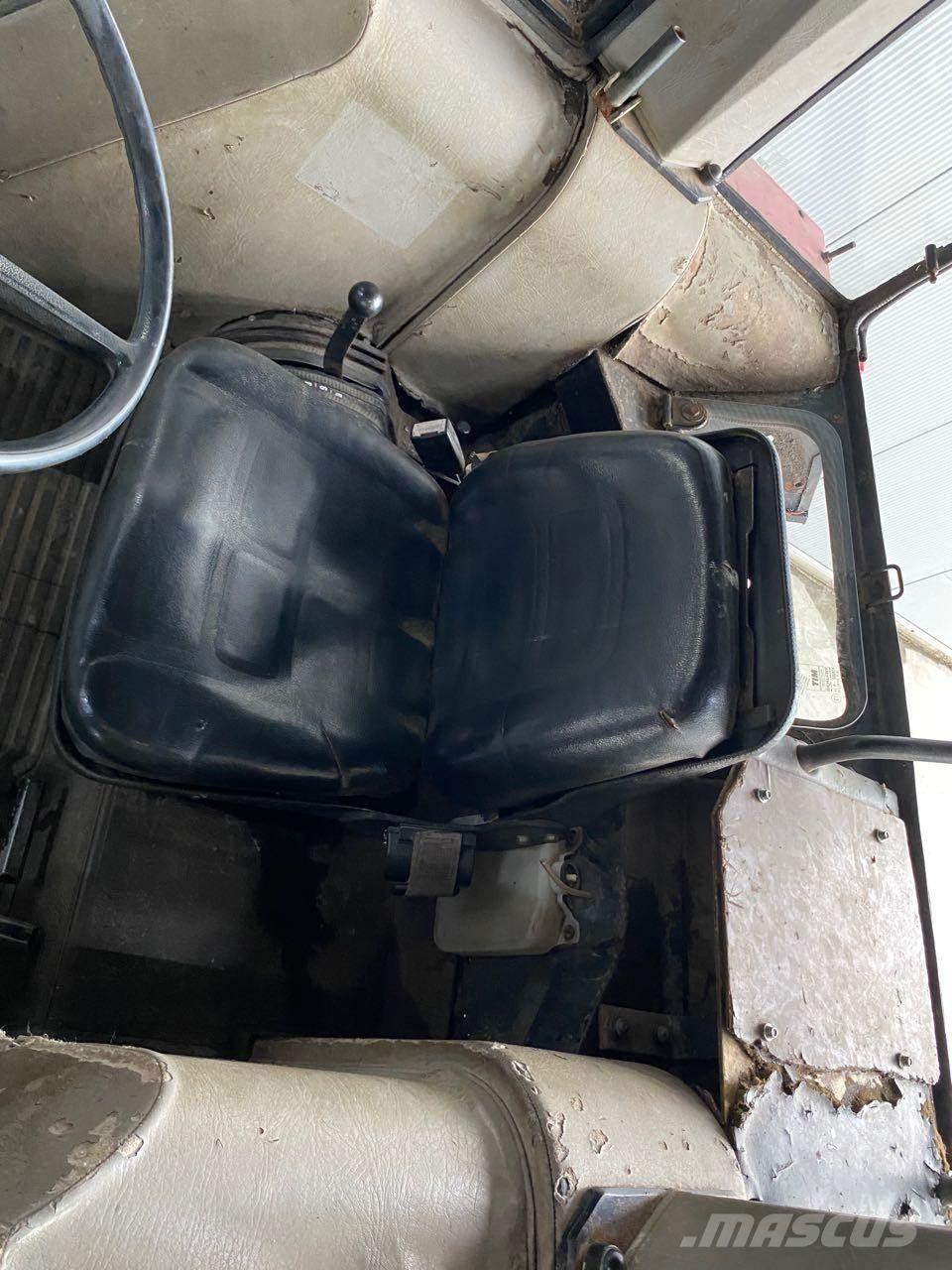 Case IH 840 AS Traktorit