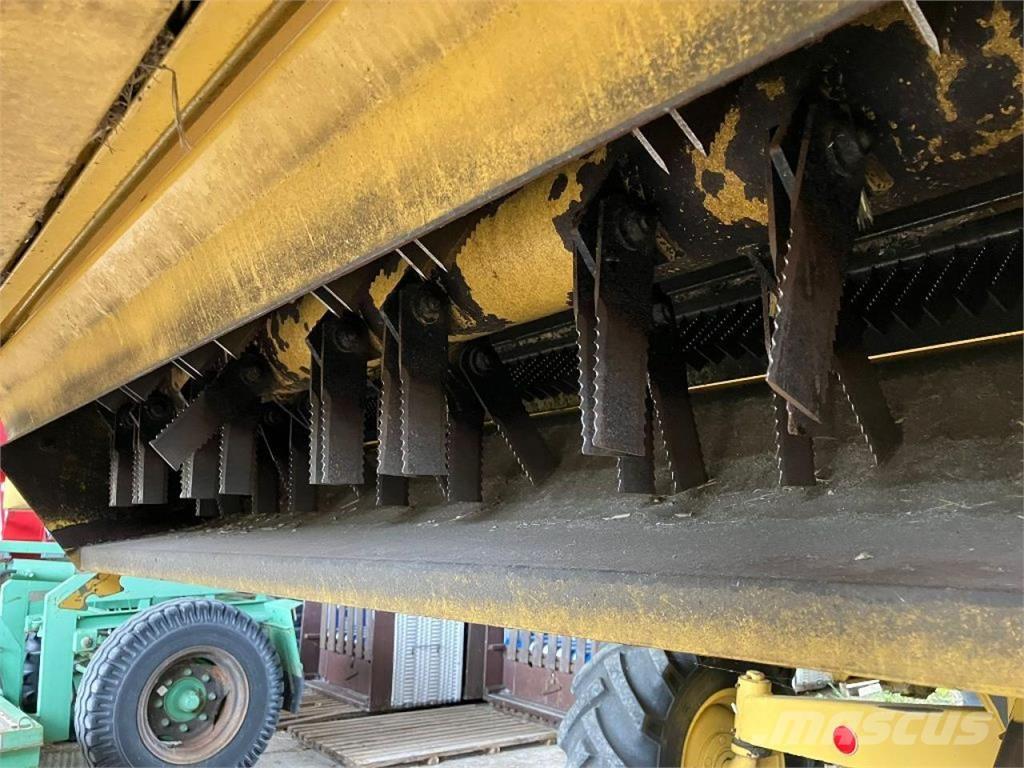 New Holland TX67 Leikkuupuimurit