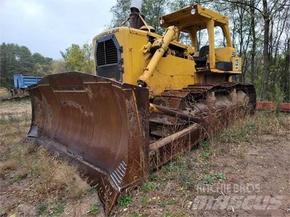 CAT D9H Telaketjupuskutraktorit