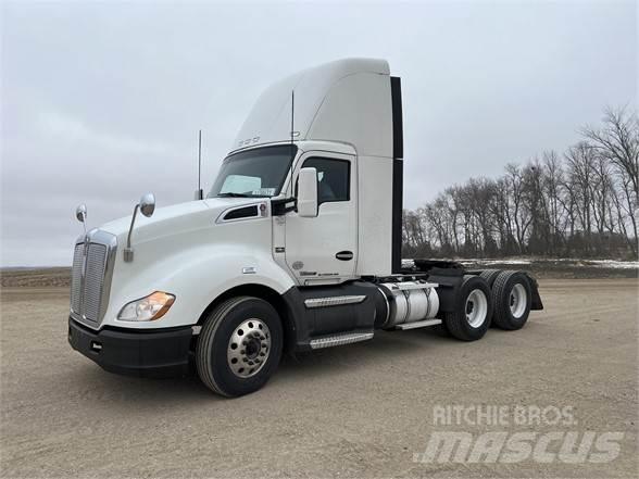 Kenworth T680 Vetopöytäautot