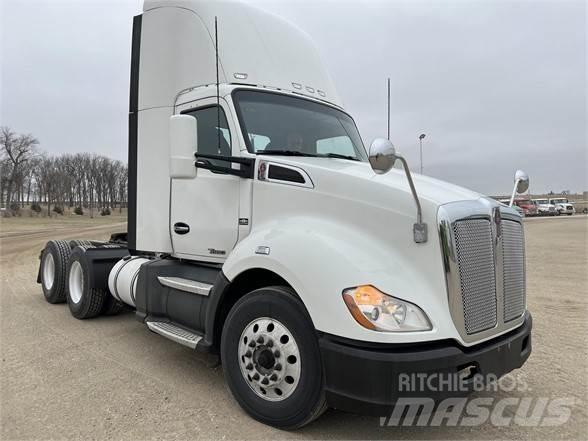 Kenworth T680 Vetopöytäautot