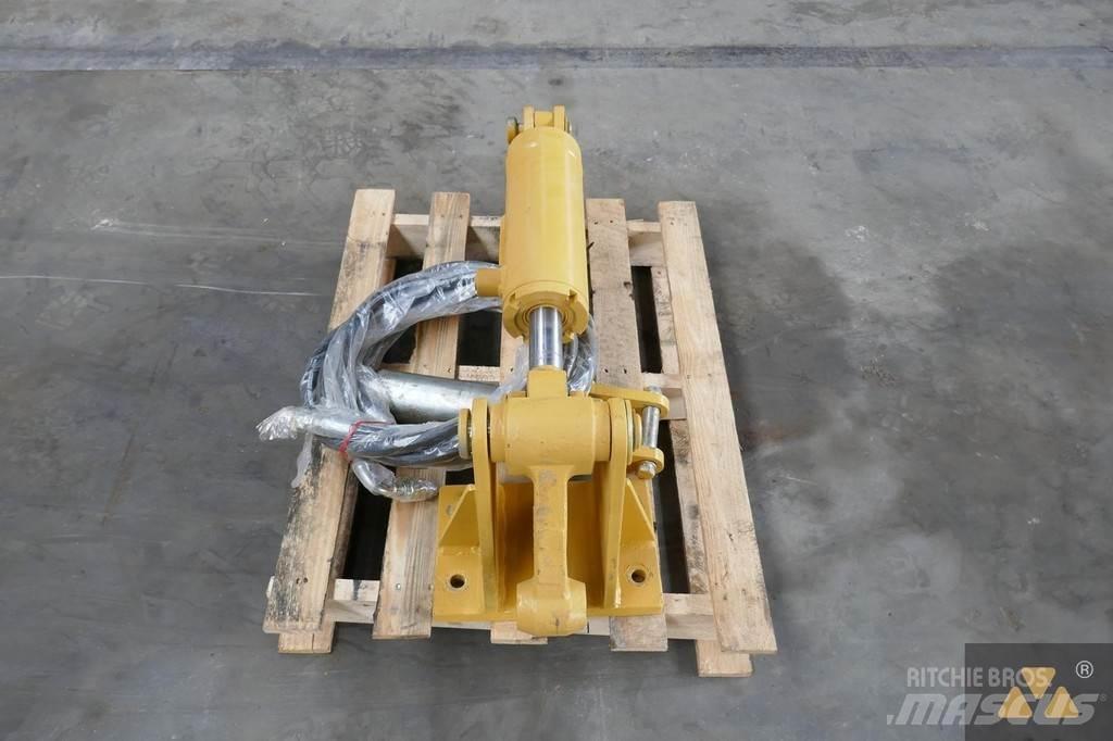 CAT D8T Pin puller Muut