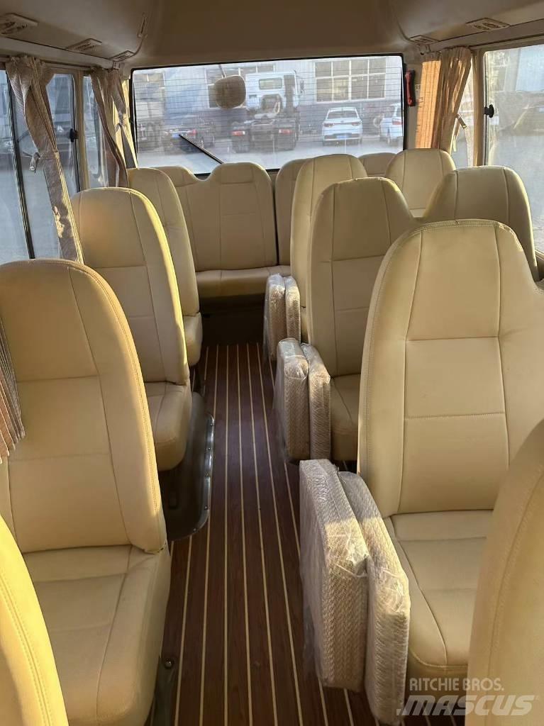 Toyota Coaster Linjaliikennebussit