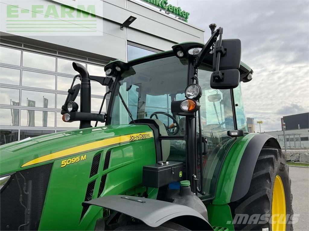 John Deere 5095M Traktorit