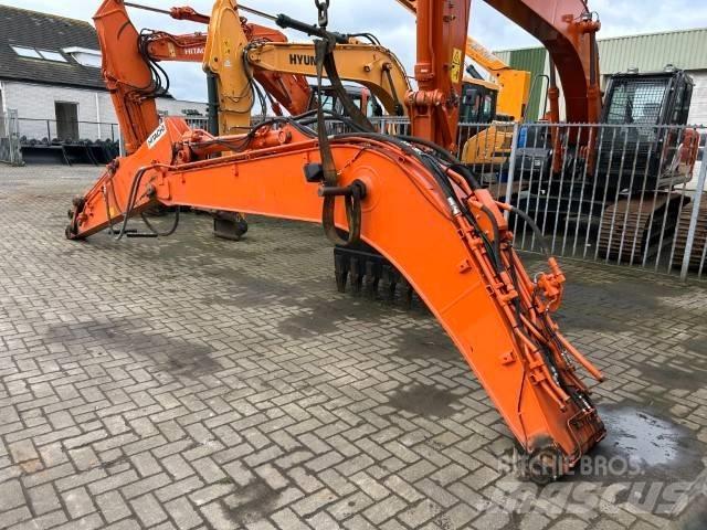 Hitachi ZX 130 Kaivuulaitteet