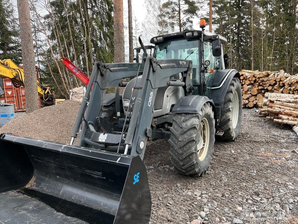 Valtra N 121 HT Traktorit