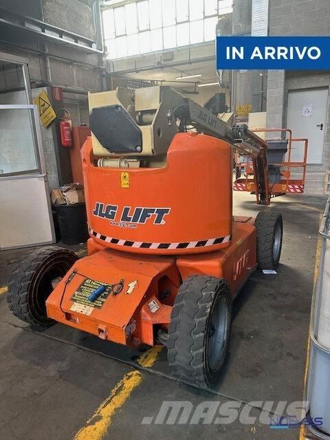 JLG E450AJ Kuukulkijat