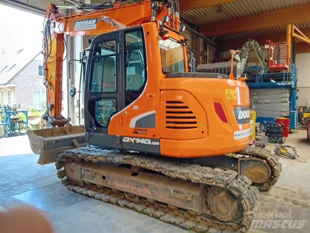 Doosan DX 140 LCR Telakaivukoneet