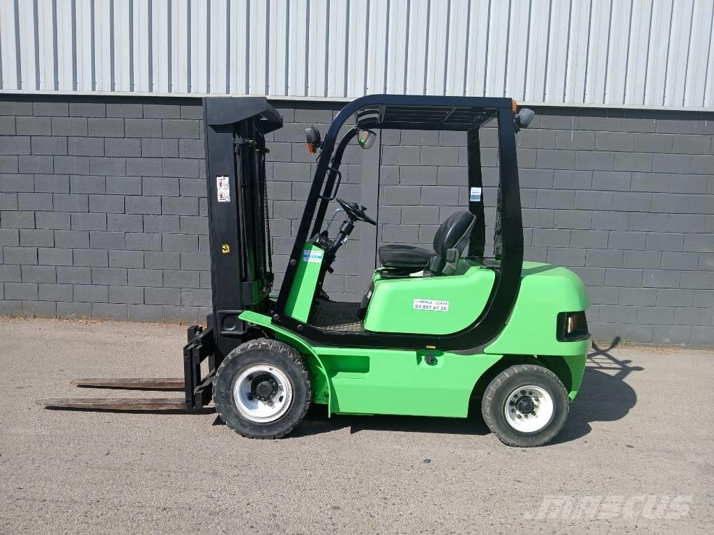 Clark CMP 25 Dieseltrukit
