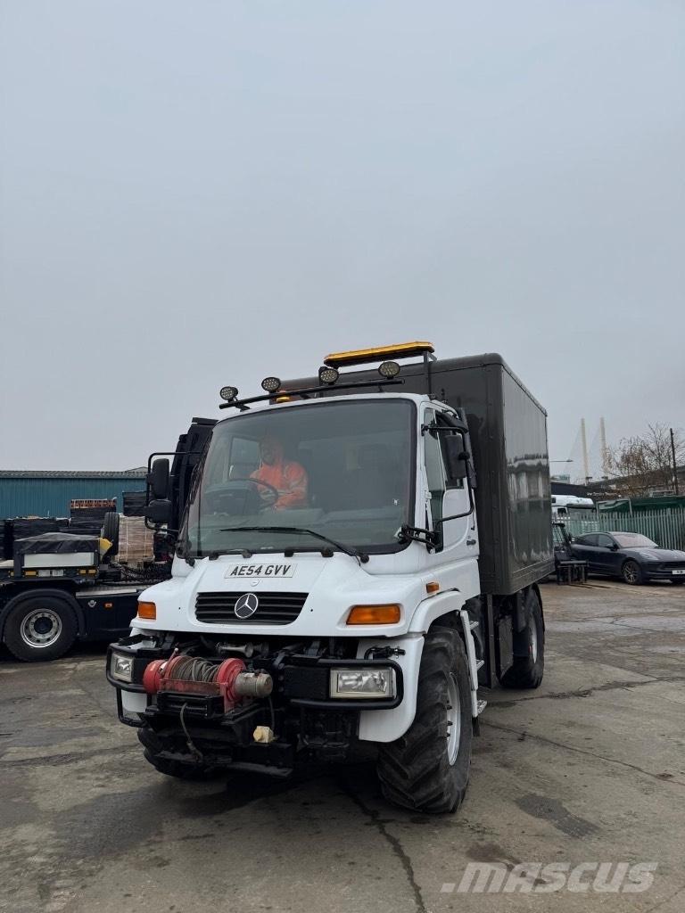 Unimog U300 Taajamakoneet