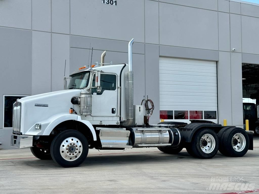 Kenworth T 800 Vetopöytäautot