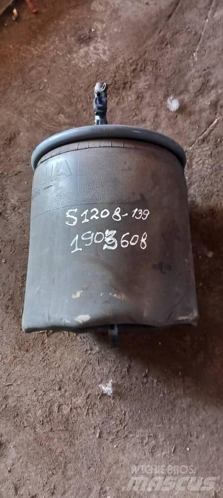 Scania 94 D.   1903608 Akselit
