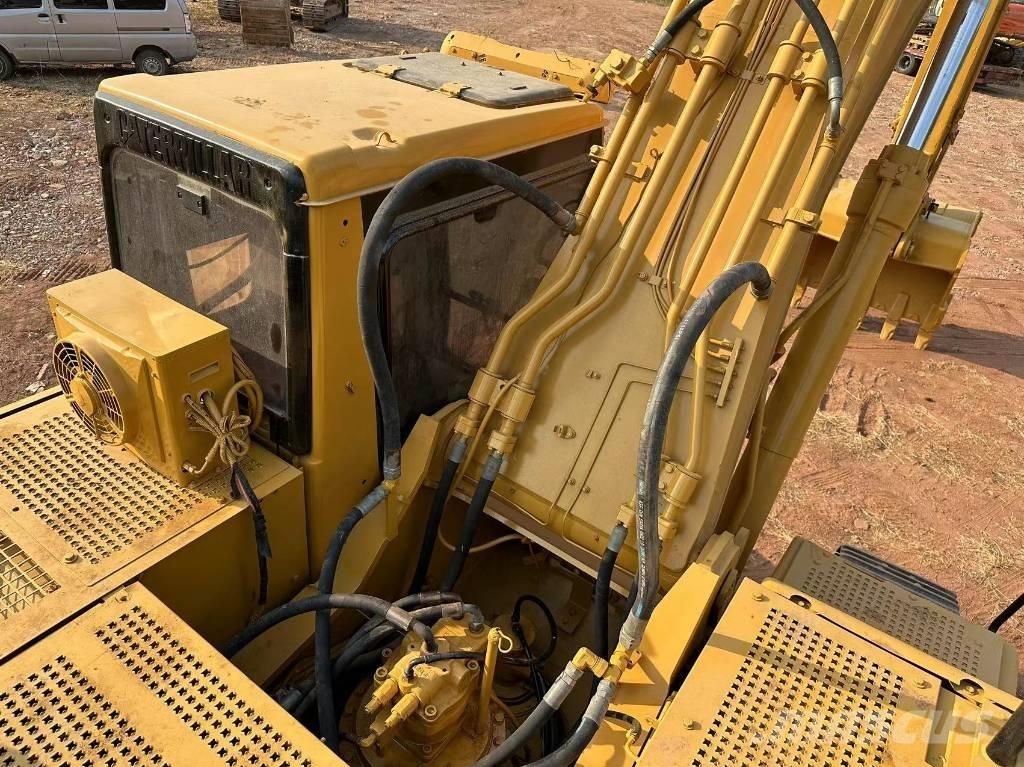CAT 330B Telakaivukoneet