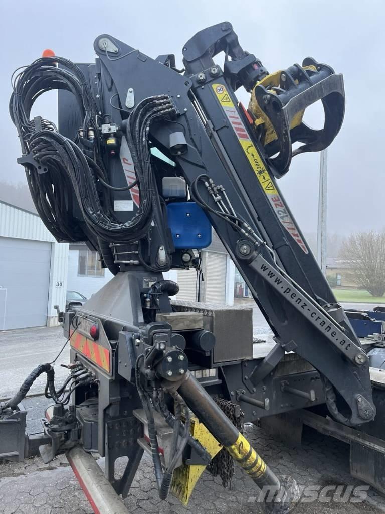 Penz 12ZE8.30 Juontokourat ja kuormaimet