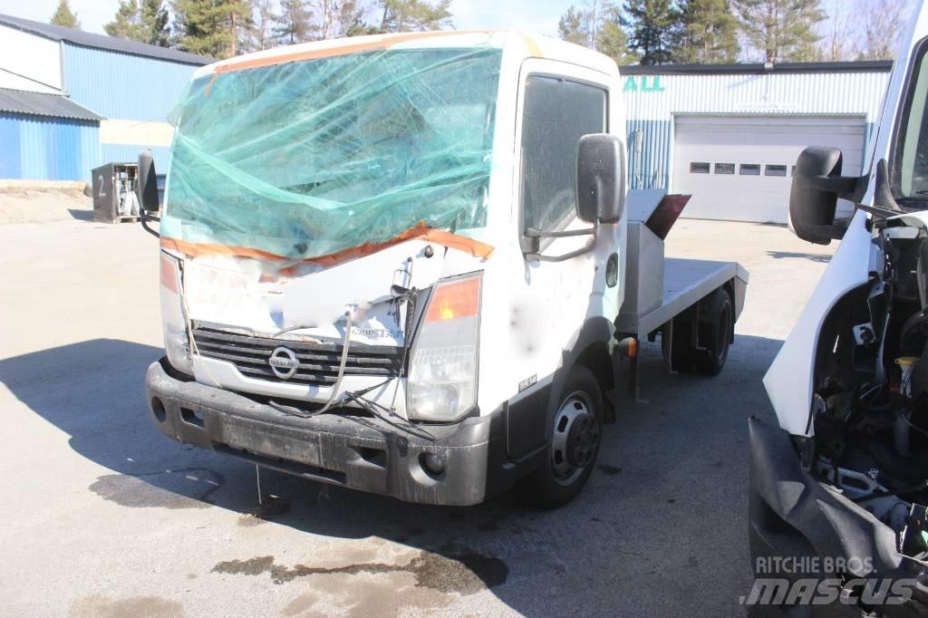 Nissan Cabstar Vetopöytäautot