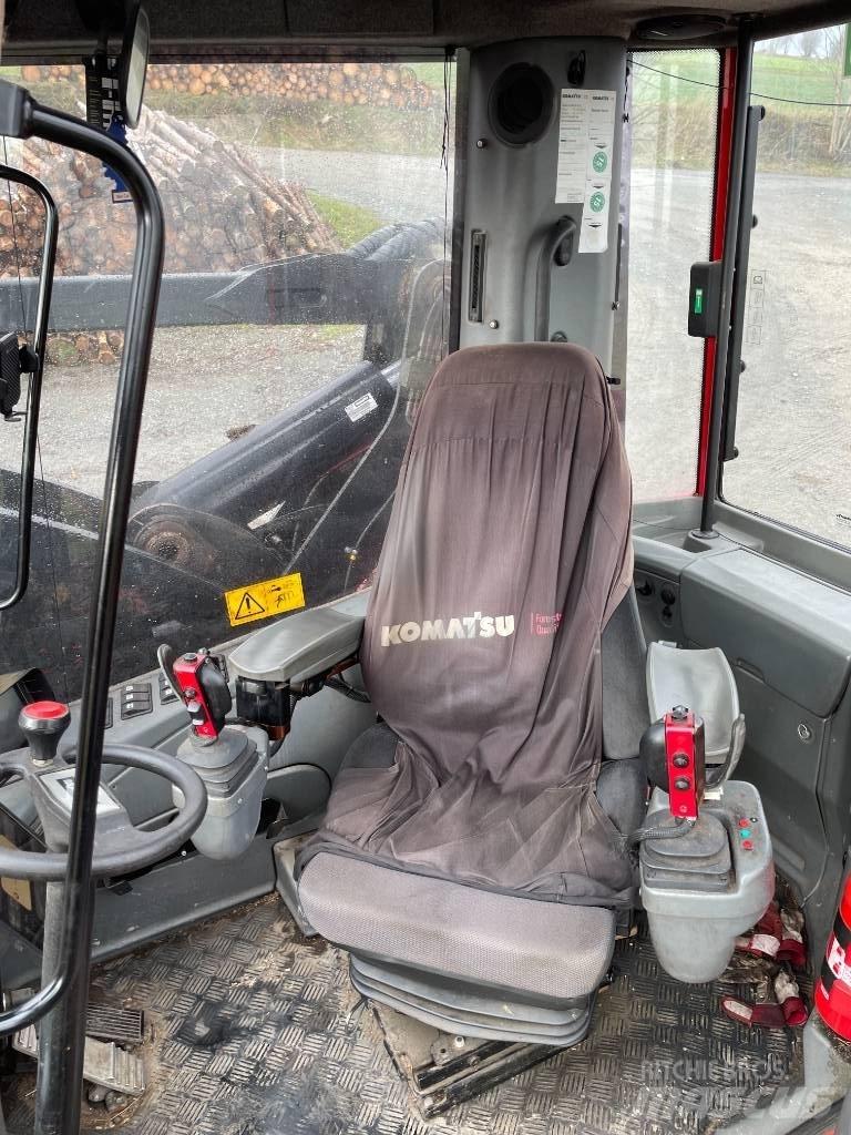 Komatsu 911.5 Harvesterit