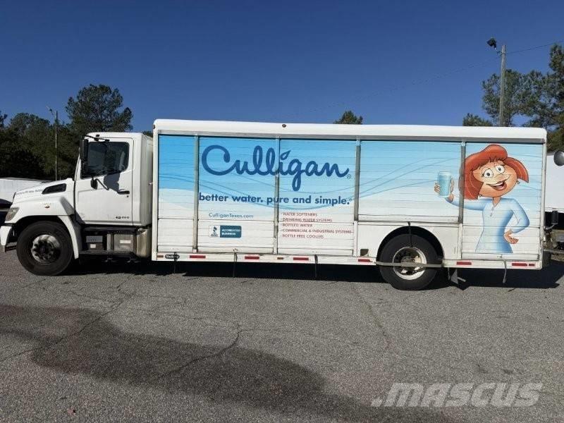 Hino 338 Juomien jakeluautot