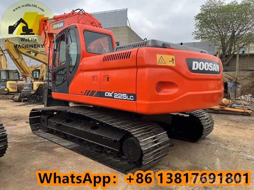 Doosan DX 225 LCA Telakaivukoneet