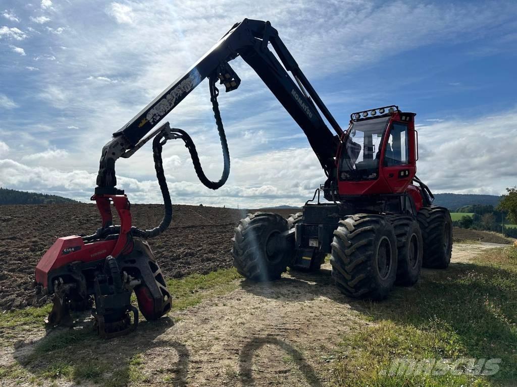 Komatsu 951 Harvesterit