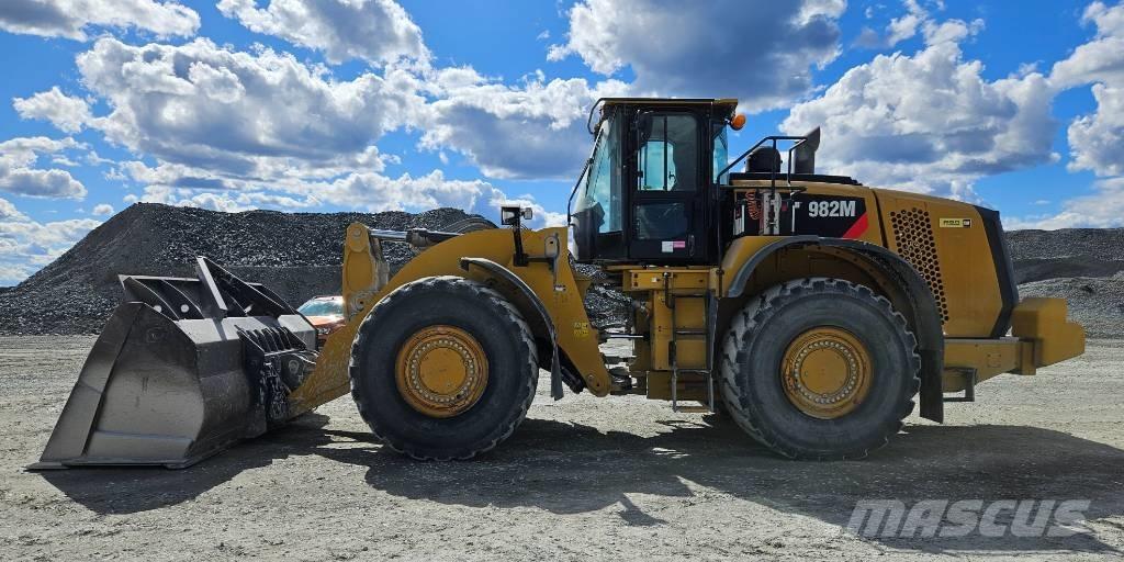 CAT 982 M Pyöräkuormaajat